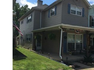 320 9th St, Wellsville, OH 43968