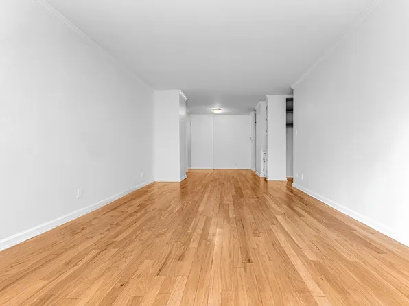 245 East 54th Street 5-D image 2 of 7
