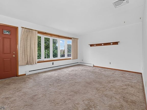 4th image of 400 Bellis Road