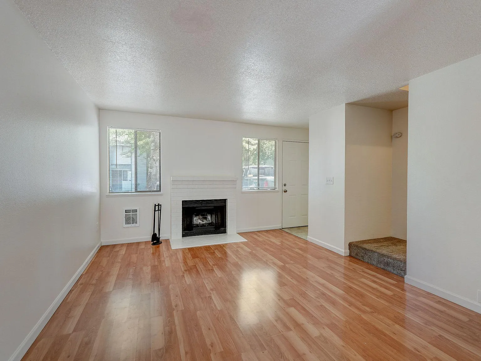 Brookwood Firs Apartments — Photo 3