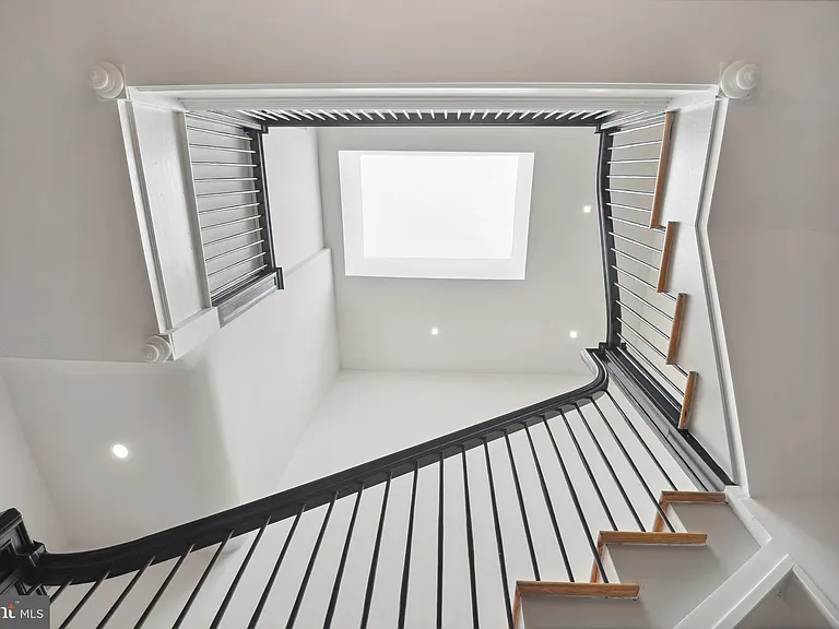 1329 Connecticut Ave NW #300 — Photo 29