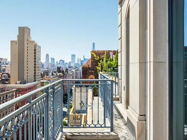 1110 Park Avenue image 7 of 25