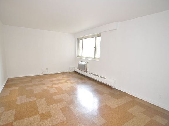4th image of 39-65 52nd St #3-U