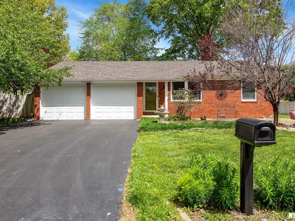 1601 N Smith Ave, Marion, IL 62959