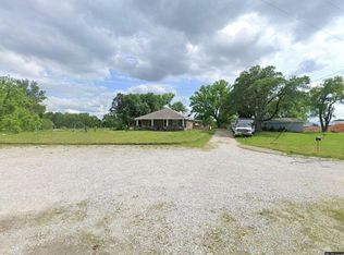 554 E Cherry St, Granby, MO 64844