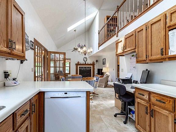 Kitchen fully applianced