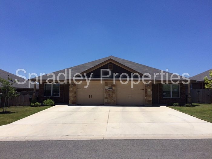 1st image of 629 Kacie Dr
