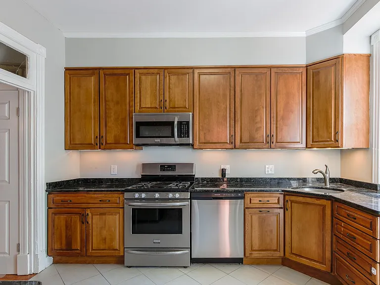 742 Harvard St NW — Photo 23