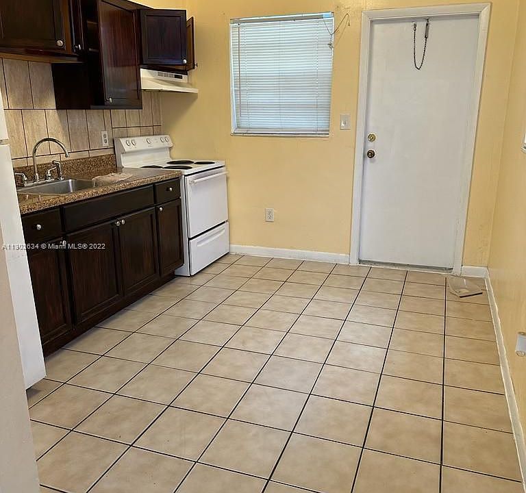 2nd image of 5926 SW 27th St #A