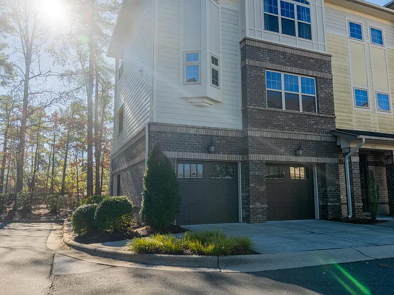 315 View Dr — Photo 2