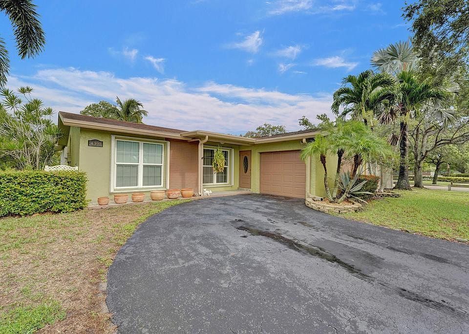 1st image of 4391 NW 115th Terrace