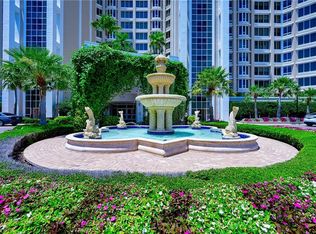 7117 Pelican Bay Blvd APT 1001, Naples, FL 34108