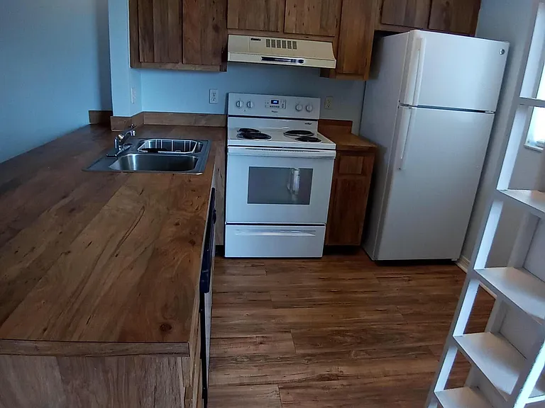 1800 University Ln #106 — Photo 3