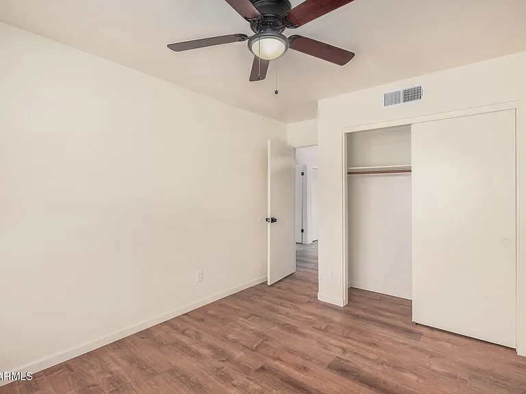 1028 W Butler Ct — Photo 22