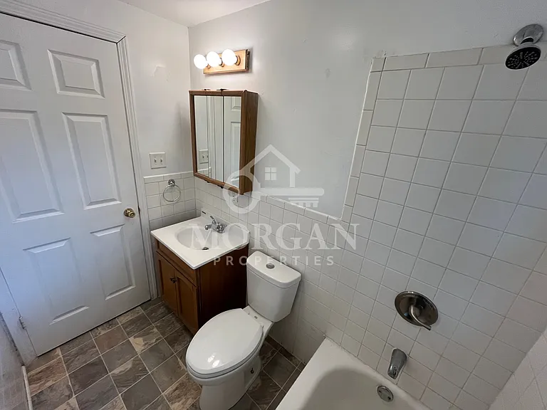 212 E Andover Ave — Photo 4
