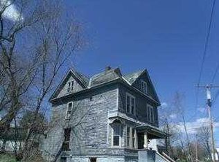 209 Wells St, Johnstown, NY 12095