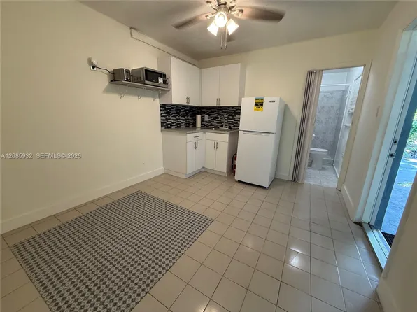 1405 NW 121st St #2, Miami, FL 33167