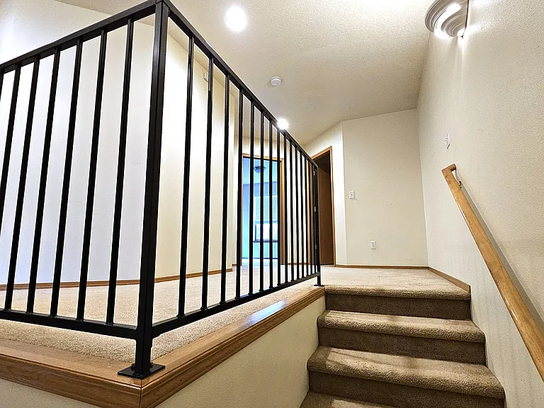 8111 NE 36th Ct — Photo 8