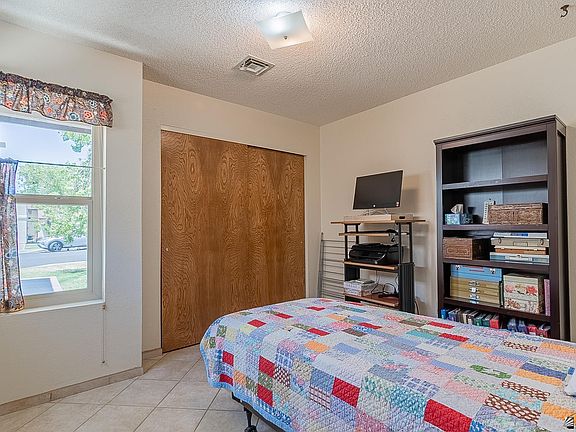 5th image of 1427 W 13th St