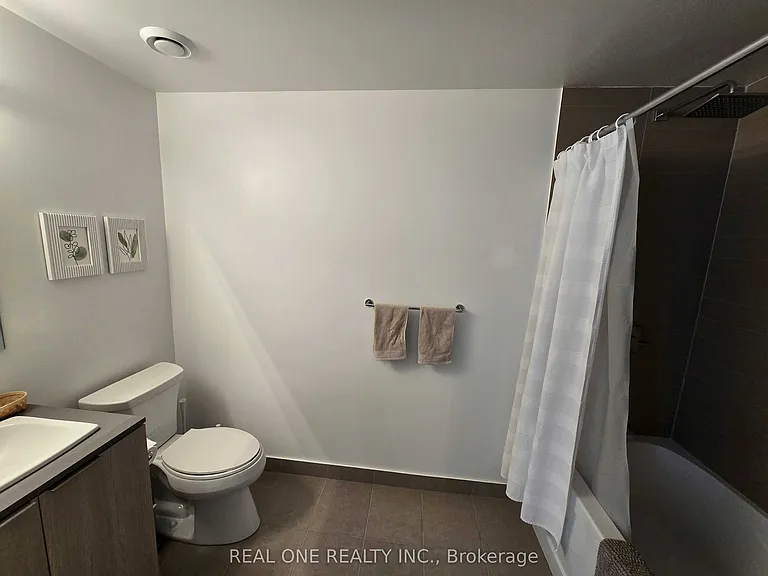 501 Yonge St #1109 — Photo 16