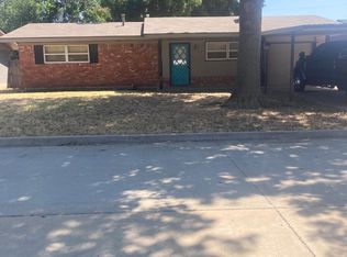 636 SW 12th St, Moore, OK 73160