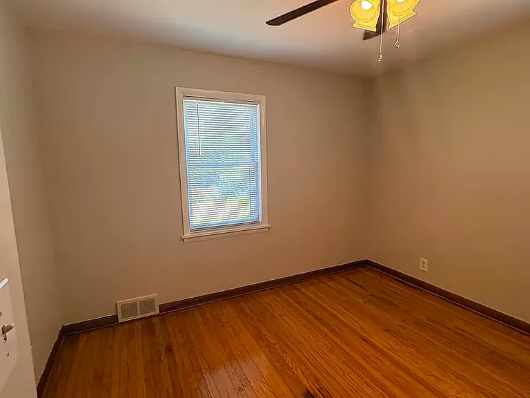 3815 Nanz Ave — Photo 32