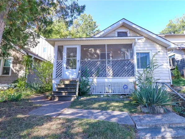 4736 Mercier St, Kansas City, MO 64112