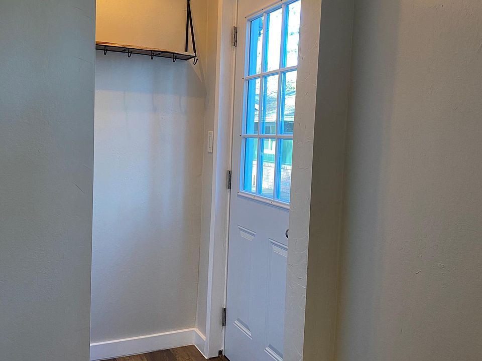 Private Entrance