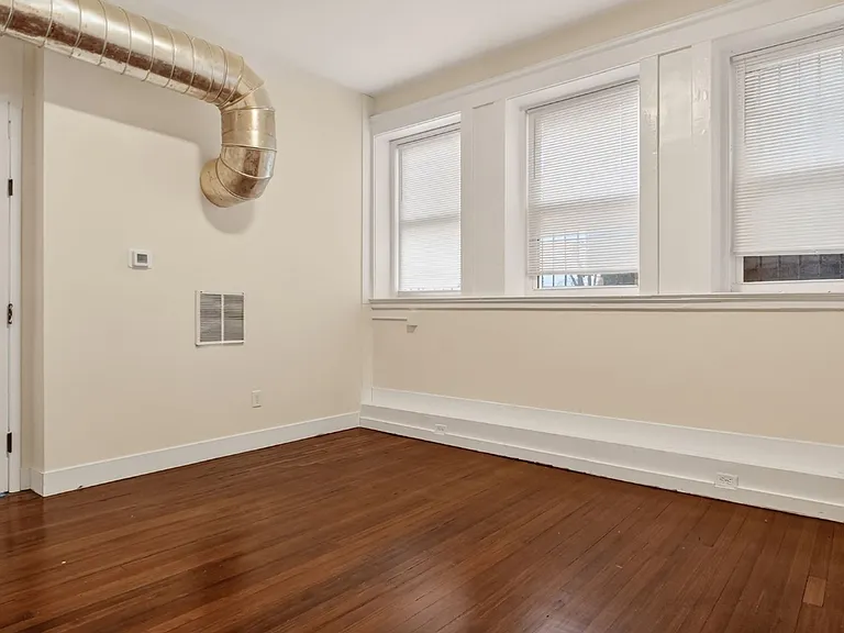 813 Chapel St — Photo 36