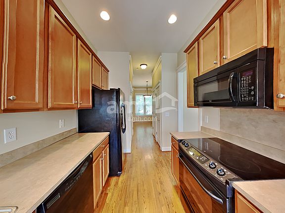 3rd image of 155 Water Oak Dr
