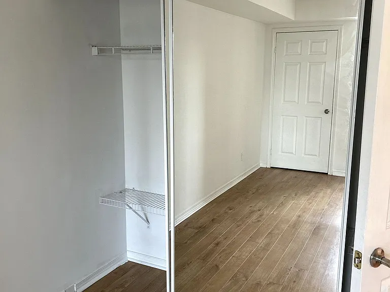 33 Empress Ave #602 — Photo 6