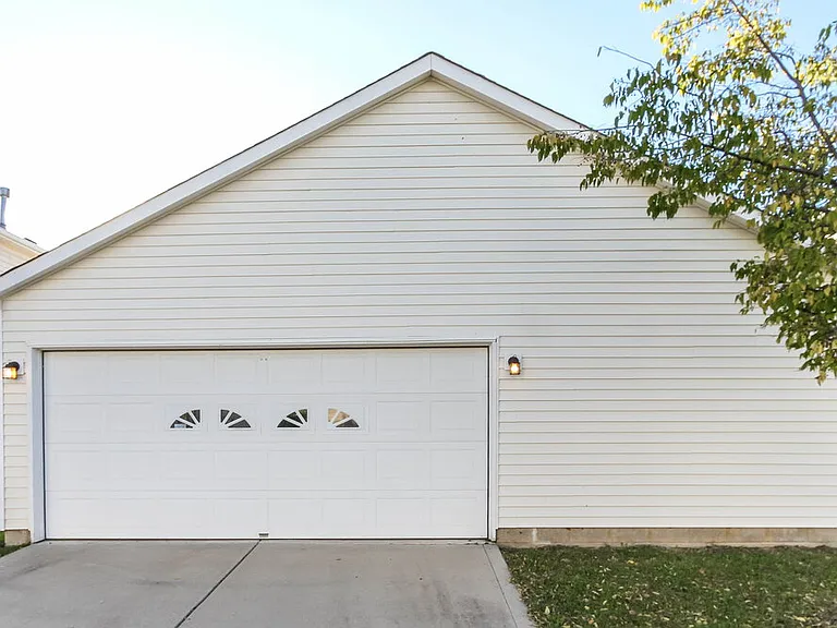 14384 Black Farm Dr — Photo 15