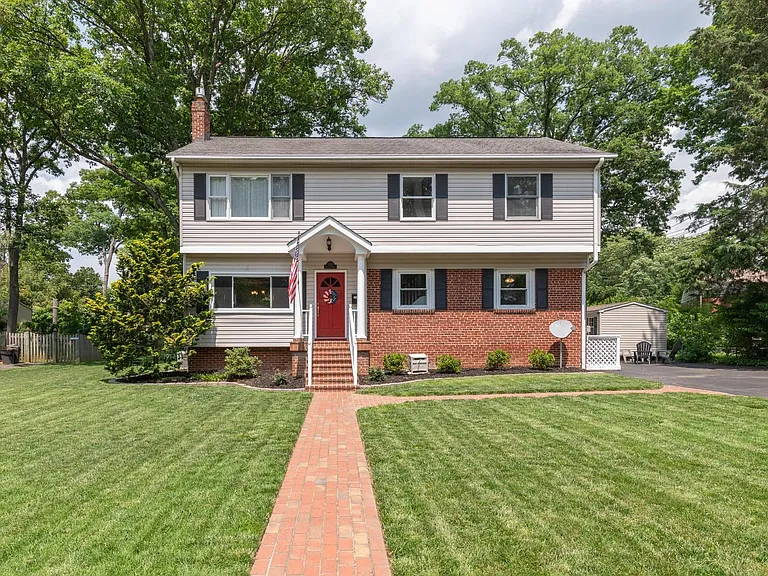 7322 Ronald St — Photo 2