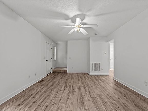 4th image of 3006 Songbird Pl