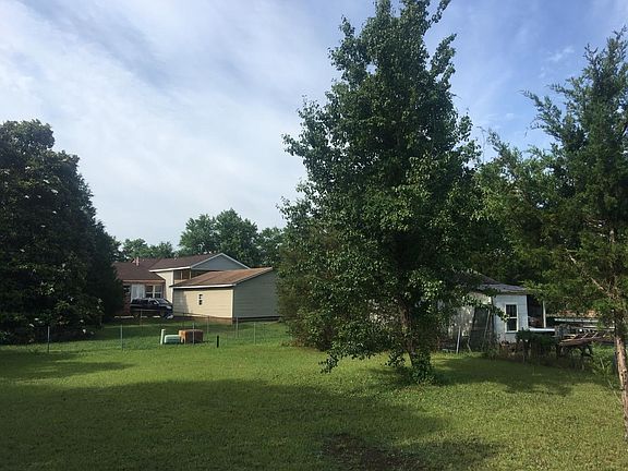 5th image of 630 Red Carriage Ave
