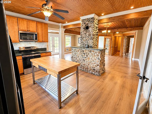 5th image of 39399 SW Laurelwood Rd