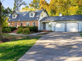 4500 N Rainbow Farm Rd, Bentonville, AR 72712