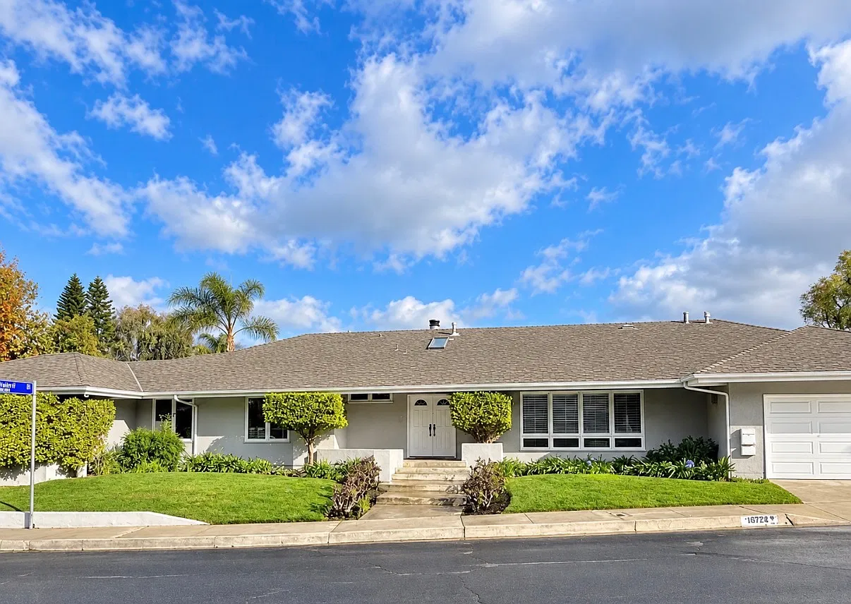 4 bed, 2838 sqft, $9,975 — Photo 1