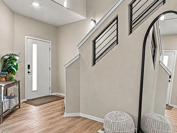 3rd image of 7452 Norte Mesa Ln