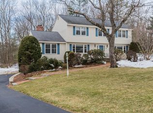 10 Cricket Cir, Andover, MA 01810