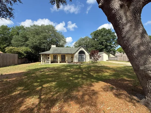 201 Byron Ct, Crestview, FL 32539