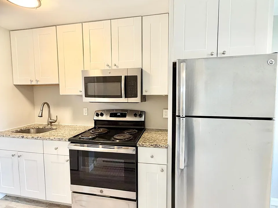 131 Cosey Beach Ave #AA2