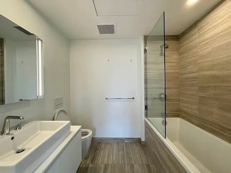 1480 Howe St #503 — Photo 9