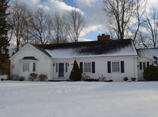 1099 Shoemaker Rd, Webster, NY 14580