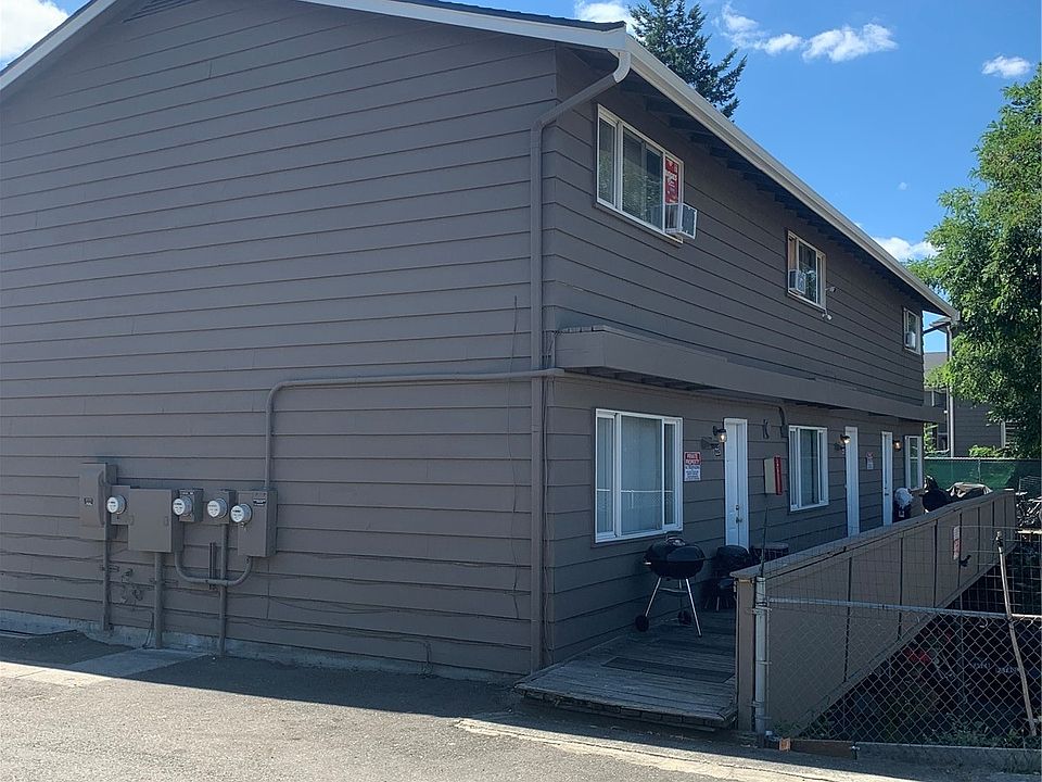 2nd image of 223 17th Street SE