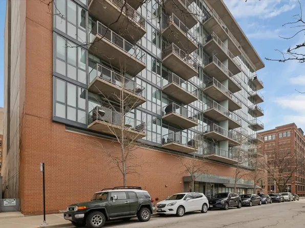 (undisclosed Address), Chicago, IL 60607