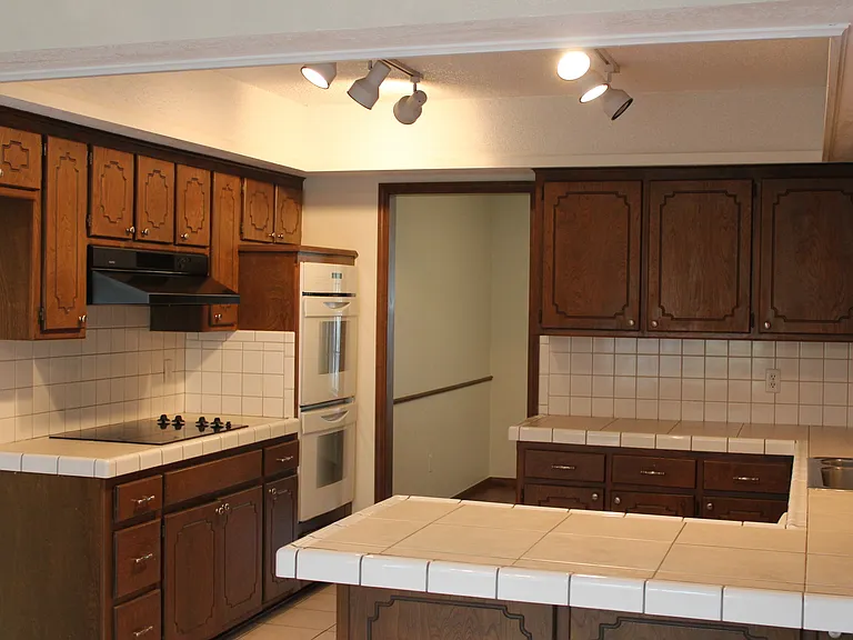 517 Partridge Ln — Photo 16