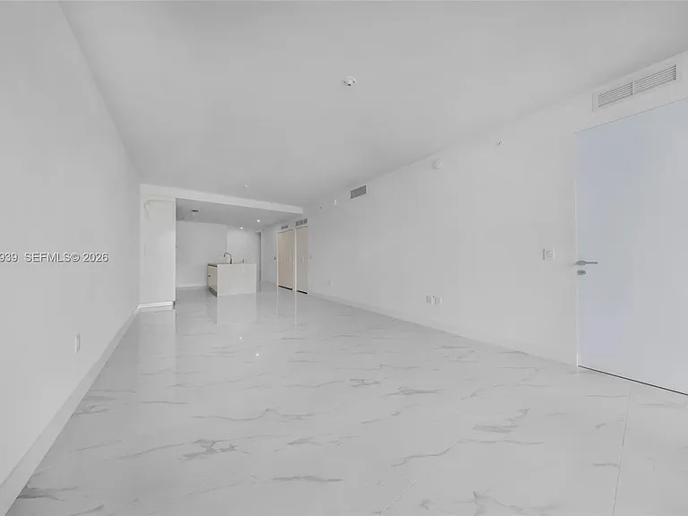 700 NE 24th St #1706 — Photo 42