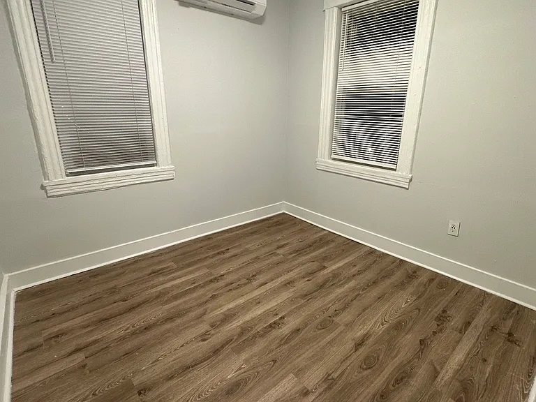 240 Paterson Ave #5 — Photo 40