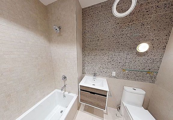 5th image of 230 E 95th St APT 1E